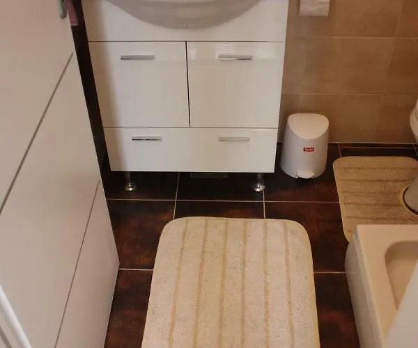 Jacqueline شقة زادار